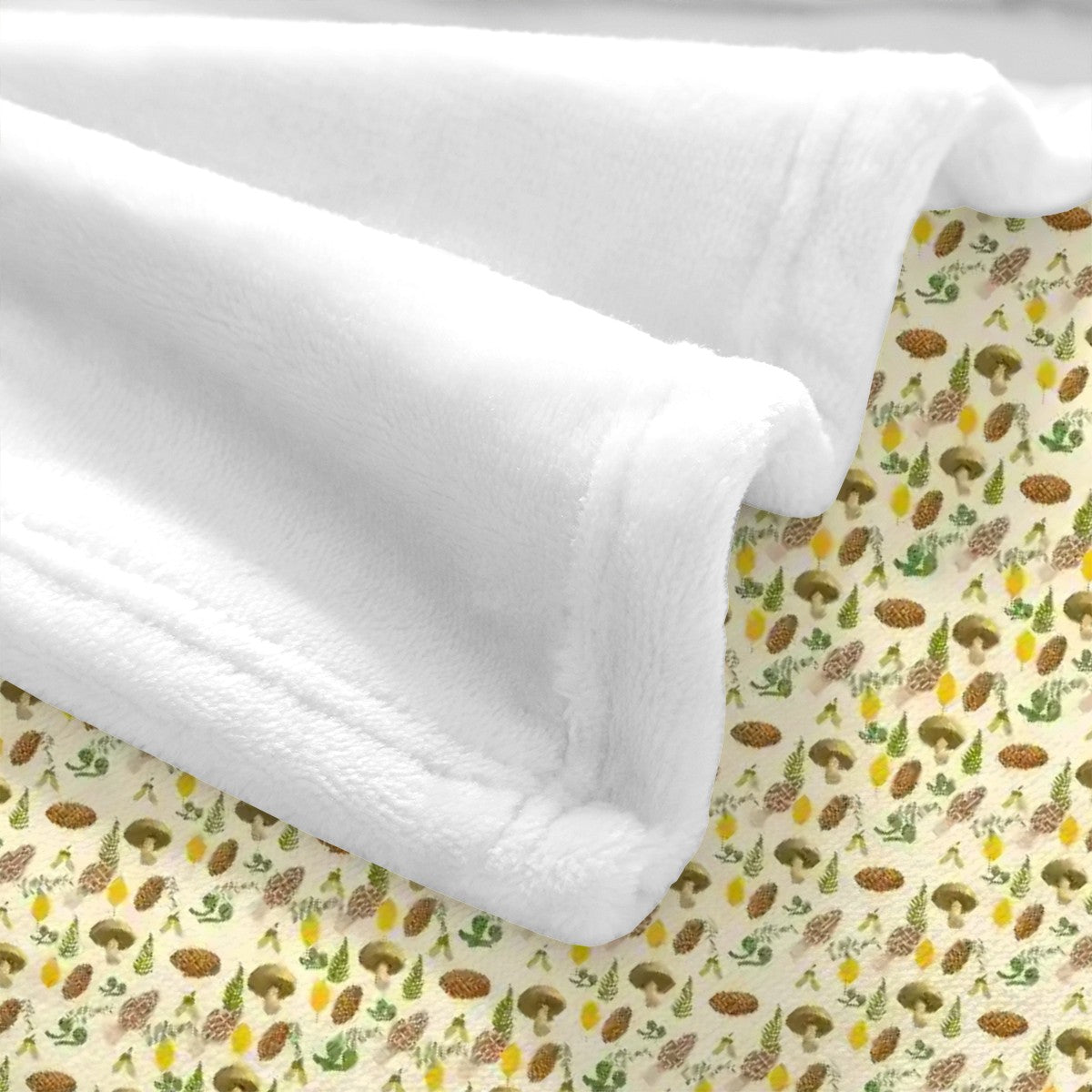 "Forest Forager" Blanket – Cream Fleece Throw with Mushrooms, Pinecones & Ferns, Cozy Woodland Nature Decor Gift