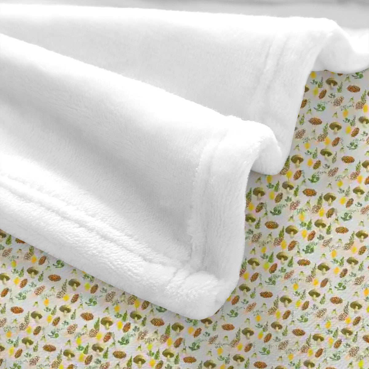 "Forest Forager" Blanket – Light Grey Fleece Throw with Mushrooms, Pinecones & Ferns, Cozy Woodland Nature Decor Gift